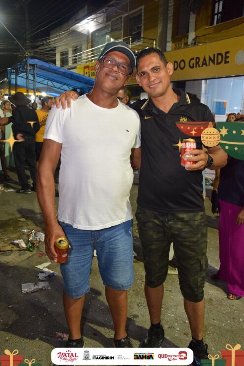 Natal das Luzes movimenta Itagimirim com grandes shows e praça lotada 94