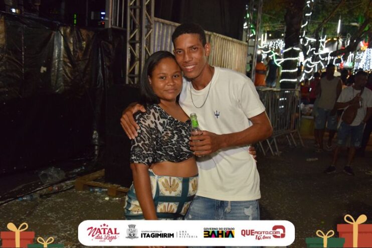 Natal das Luzes movimenta Itagimirim com grandes shows e praça lotada 101