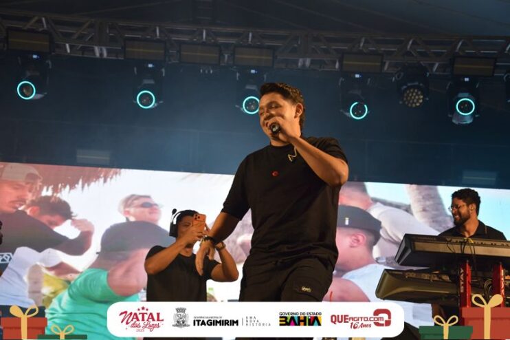 Natal das Luzes movimenta Itagimirim com grandes shows e praça lotada 107