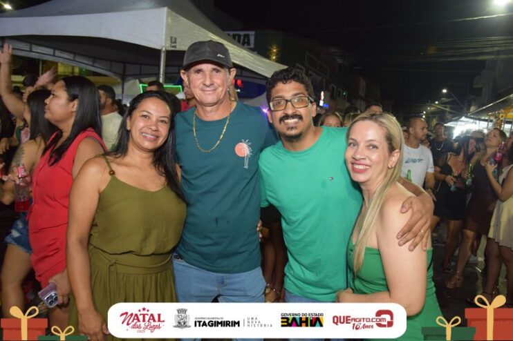 Natal das Luzes movimenta Itagimirim com grandes shows e praça lotada 121