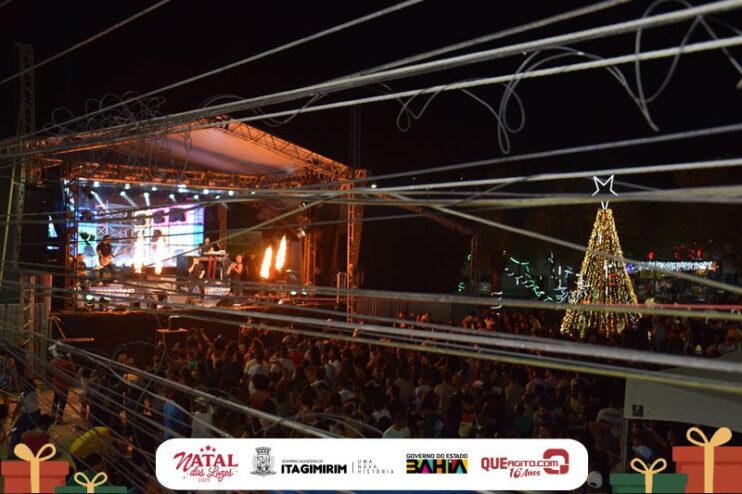 Natal das Luzes movimenta Itagimirim com grandes shows e praça lotada 122