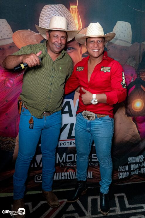 Forrozão do Rancho agita Linhares com show empolgante de Vall Sylva 12