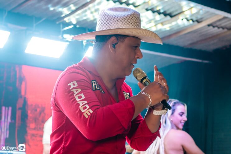 Forrozão do Rancho agita Linhares com show empolgante de Vall Sylva 16
