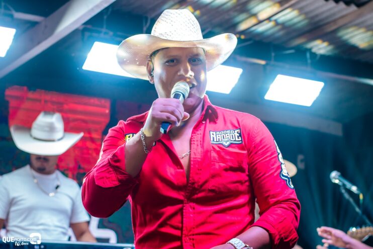 Forrozão do Rancho agita Linhares com show empolgante de Vall Sylva 19