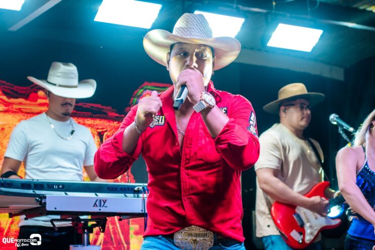 Forrozão do Rancho agita Linhares com show empolgante de Vall Sylva 22