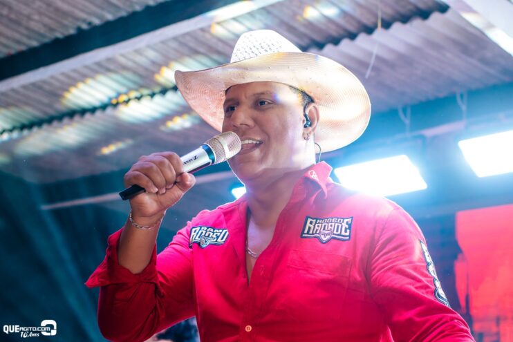 Forrozão do Rancho agita Linhares com show empolgante de Vall Sylva 29