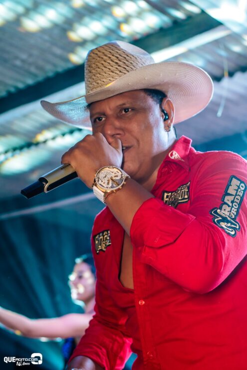 Forrozão do Rancho agita Linhares com show empolgante de Vall Sylva 30