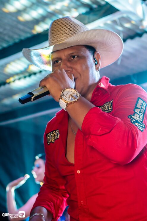 Forrozão do Rancho agita Linhares com show empolgante de Vall Sylva 31