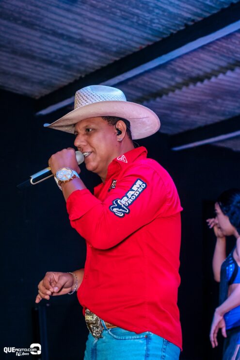 Forrozão do Rancho agita Linhares com show empolgante de Vall Sylva 34