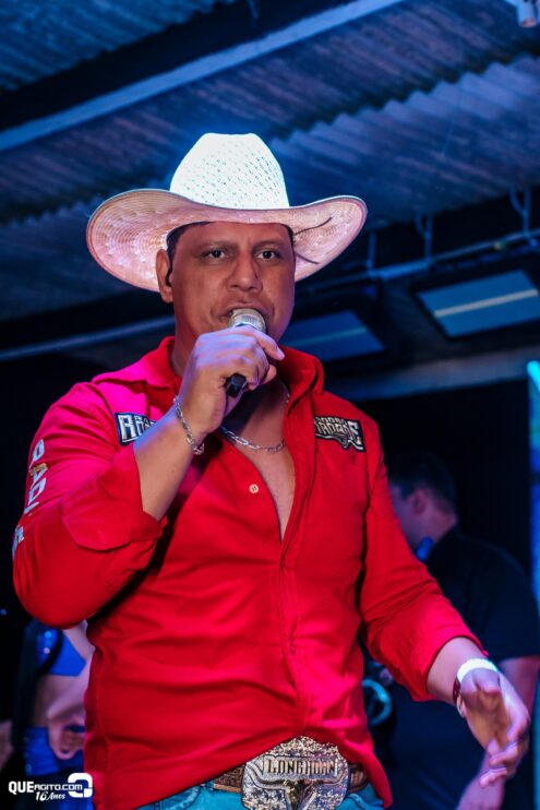 Forrozão do Rancho agita Linhares com show empolgante de Vall Sylva 36