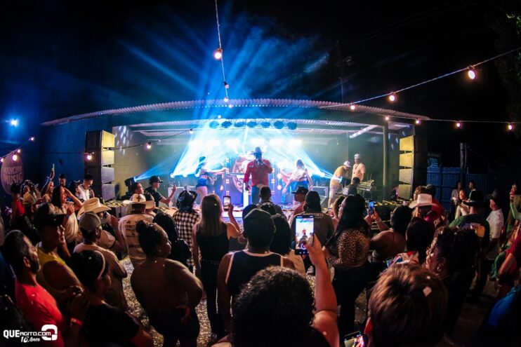 Forrozão do Rancho agita Linhares com show empolgante de Vall Sylva 41