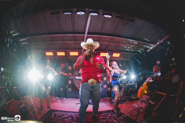 Forrozão do Rancho agita Linhares com show empolgante de Vall Sylva 43
