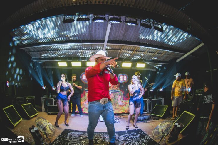 Forrozão do Rancho agita Linhares com show empolgante de Vall Sylva 46