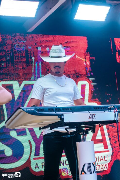 Forrozão do Rancho agita Linhares com show empolgante de Vall Sylva 56