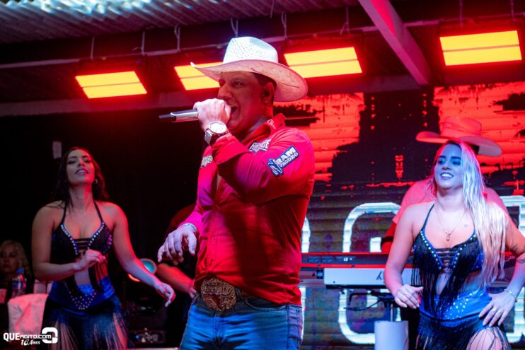 Forrozão do Rancho agita Linhares com show empolgante de Vall Sylva 65