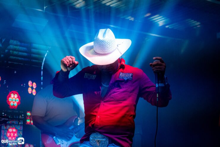 Forrozão do Rancho agita Linhares com show empolgante de Vall Sylva 71