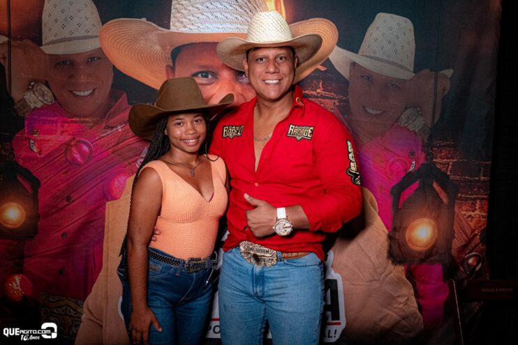 Forrozão do Rancho agita Linhares com show empolgante de Vall Sylva 75