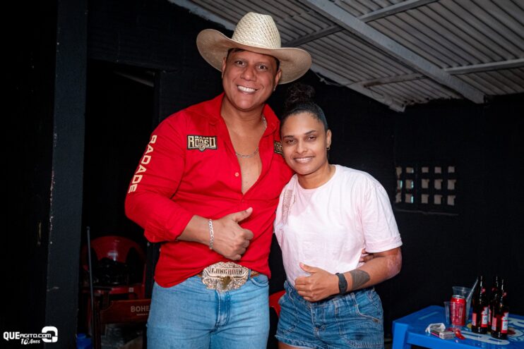 Forrozão do Rancho agita Linhares com show empolgante de Vall Sylva 81
