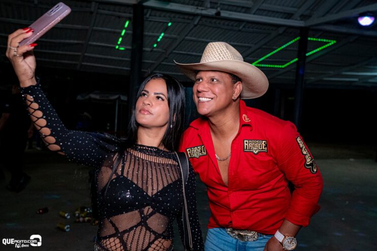 Forrozão do Rancho agita Linhares com show empolgante de Vall Sylva 84