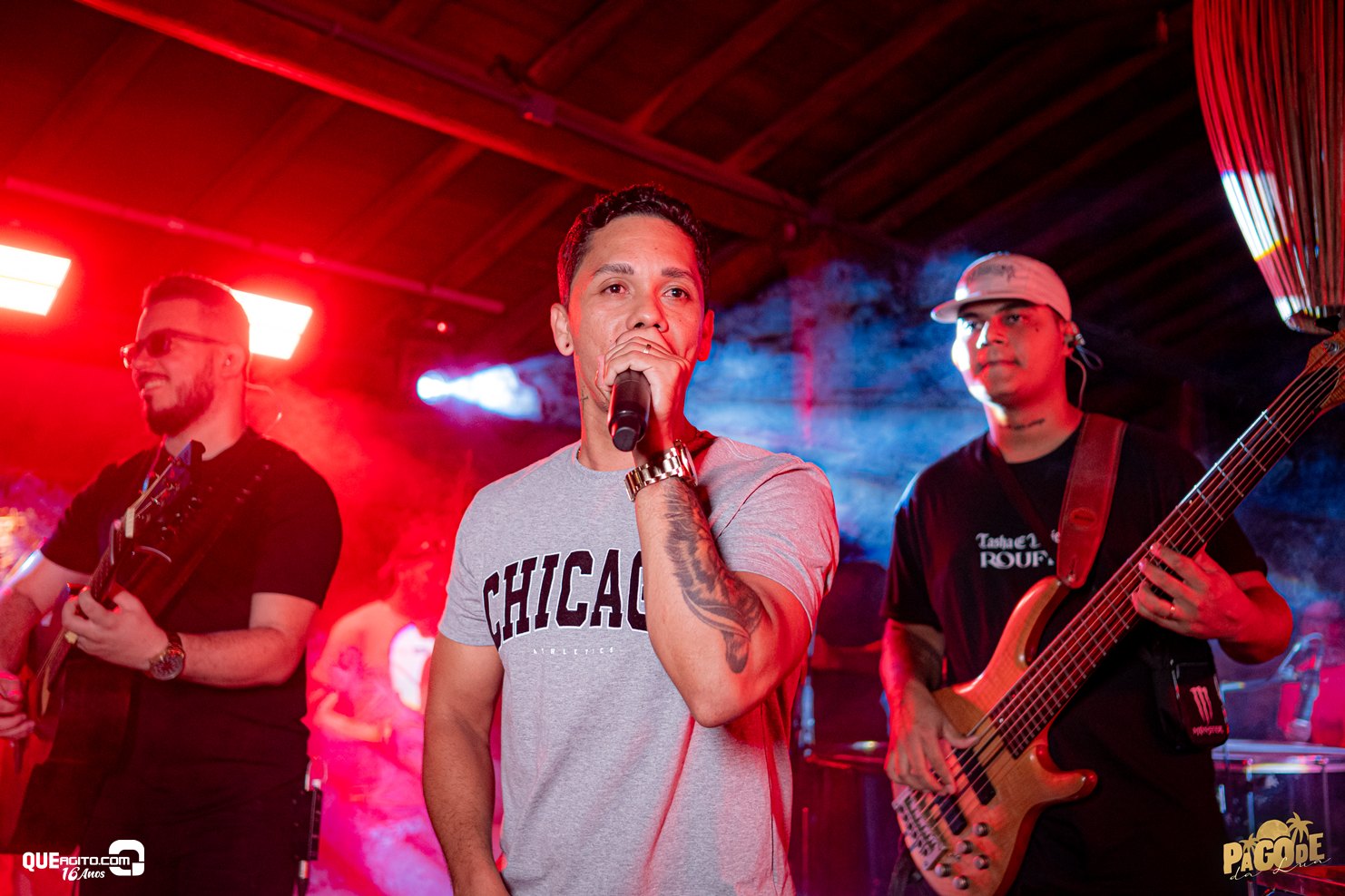 Pagode da Lua com lotação máxima na Cabana Área Beach 10