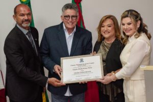 Porto Seguro homenageia autoridades que atuam no combate à violência contra a mulher Porto Seguro homenageia autoridades que atuam no combate à violência contra a mulher 1