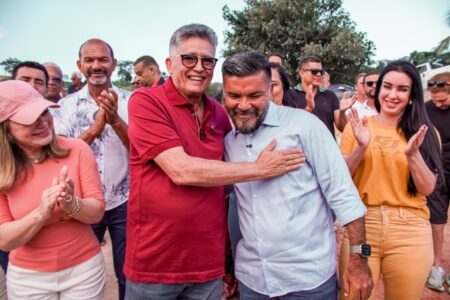 Prefeito Jânio Natal vistoria obras da Ponte para o Litoral Sul ao lado de vice-prefeito Paulinho e autoridades municipais Prefeito Jânio Natal vistoria obras da Ponte para o Litoral Sul ao lado de vice-prefeito Paulinho e autoridades municipais 5