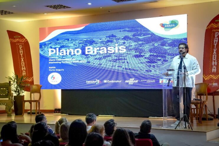 Imagem do WhatsApp de 2025-12-08 à(s) 10.51.14_4e368d33 Plano Brasis é lançado em Porto Seguro durante a cerimônia do Prêmio Patxohã 18