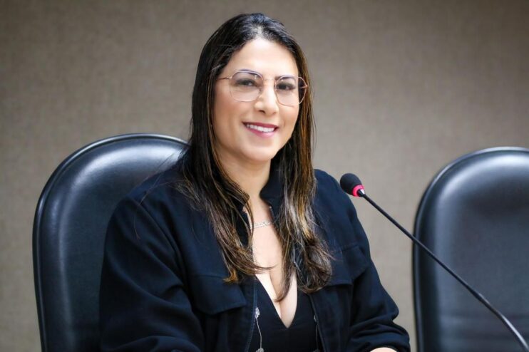 Cláudia Oliveira celebra novos voos entre Salvador e Porto Seguro Cláudia Oliveira celebra novos voos entre Salvador e Porto Seguro 4