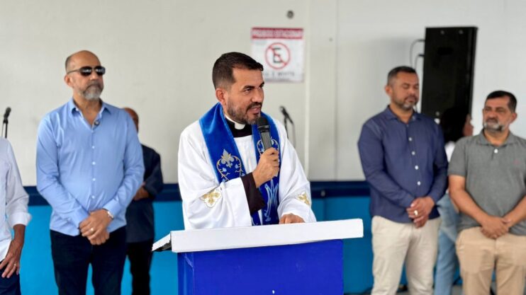 Inaugura ala vermelha 12 Prefeito Robério Oliveira entrega Nova Ala Vermelha do Hospital Geral de Eunápolis 23