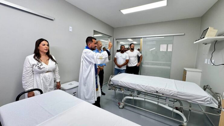 Inaugura ala vermelha 19 Prefeito Robério Oliveira entrega Nova Ala Vermelha do Hospital Geral de Eunápolis 28