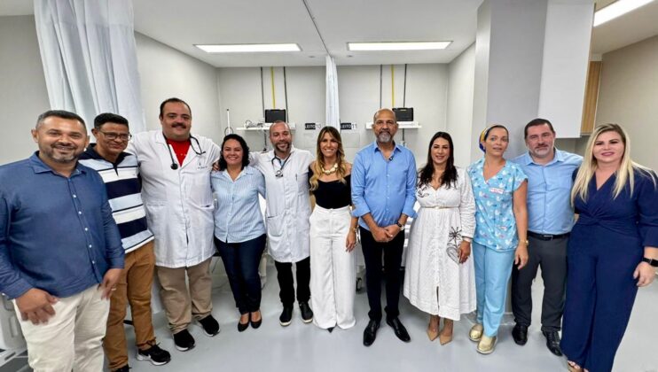 Inaugura ala vermelha 28 Prefeito Robério Oliveira entrega Nova Ala Vermelha do Hospital Geral de Eunápolis 31