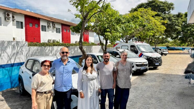 Inaugura ala vermelha 32 Prefeito Robério Oliveira entrega Nova Ala Vermelha do Hospital Geral de Eunápolis 35