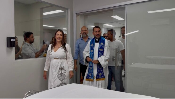 Inaugura ala vermelha 5 Prefeito Robério Oliveira entrega Nova Ala Vermelha do Hospital Geral de Eunápolis 18
