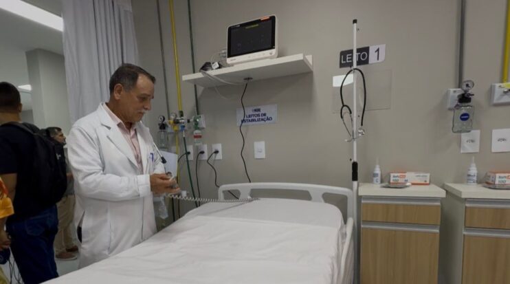 Inaugura ala vermelha 9 Prefeito Robério Oliveira entrega Nova Ala Vermelha do Hospital Geral de Eunápolis 19