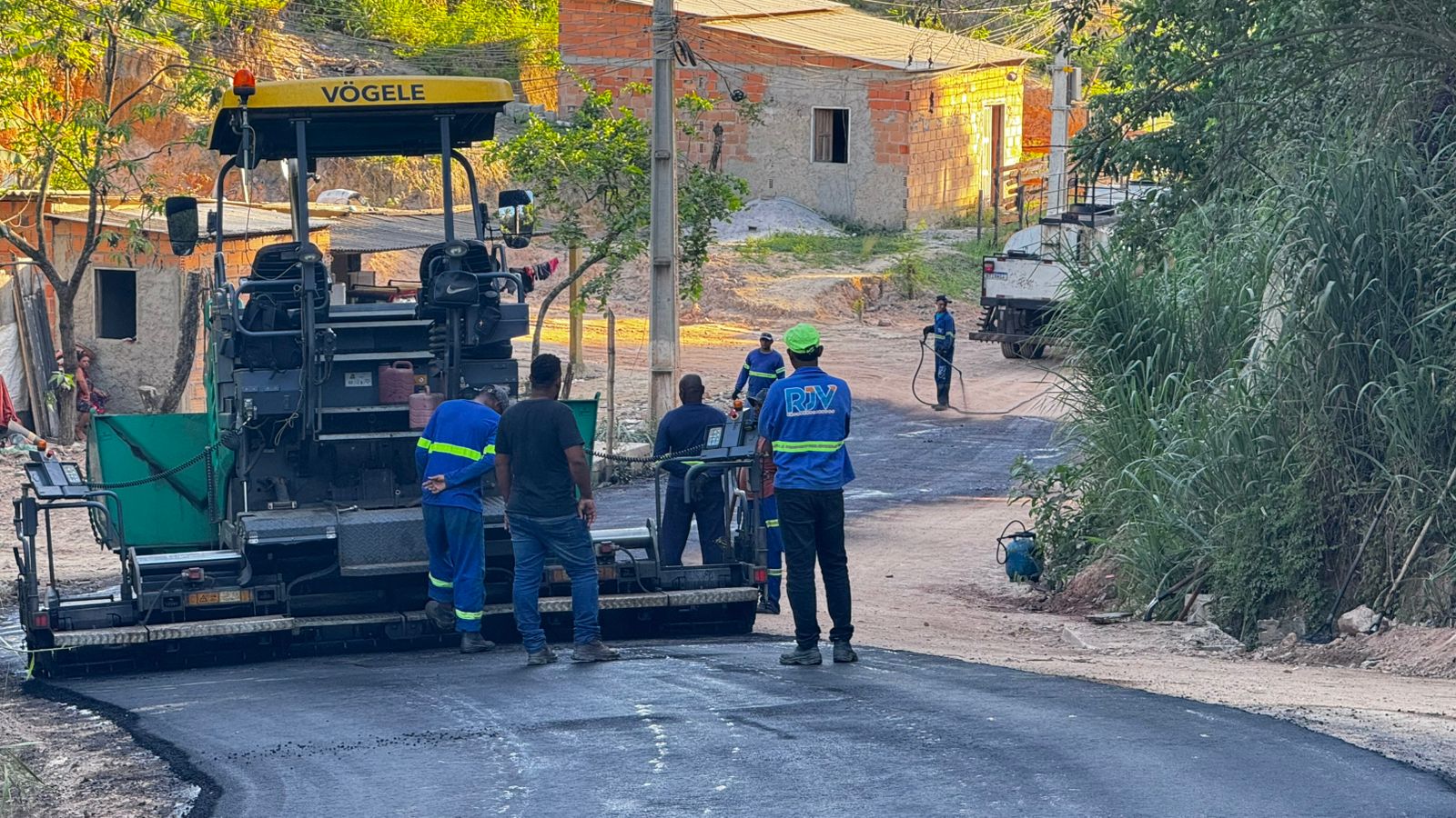 Após obras de drenagem, ladeira do Alecrim ganha nova pavimentação 7