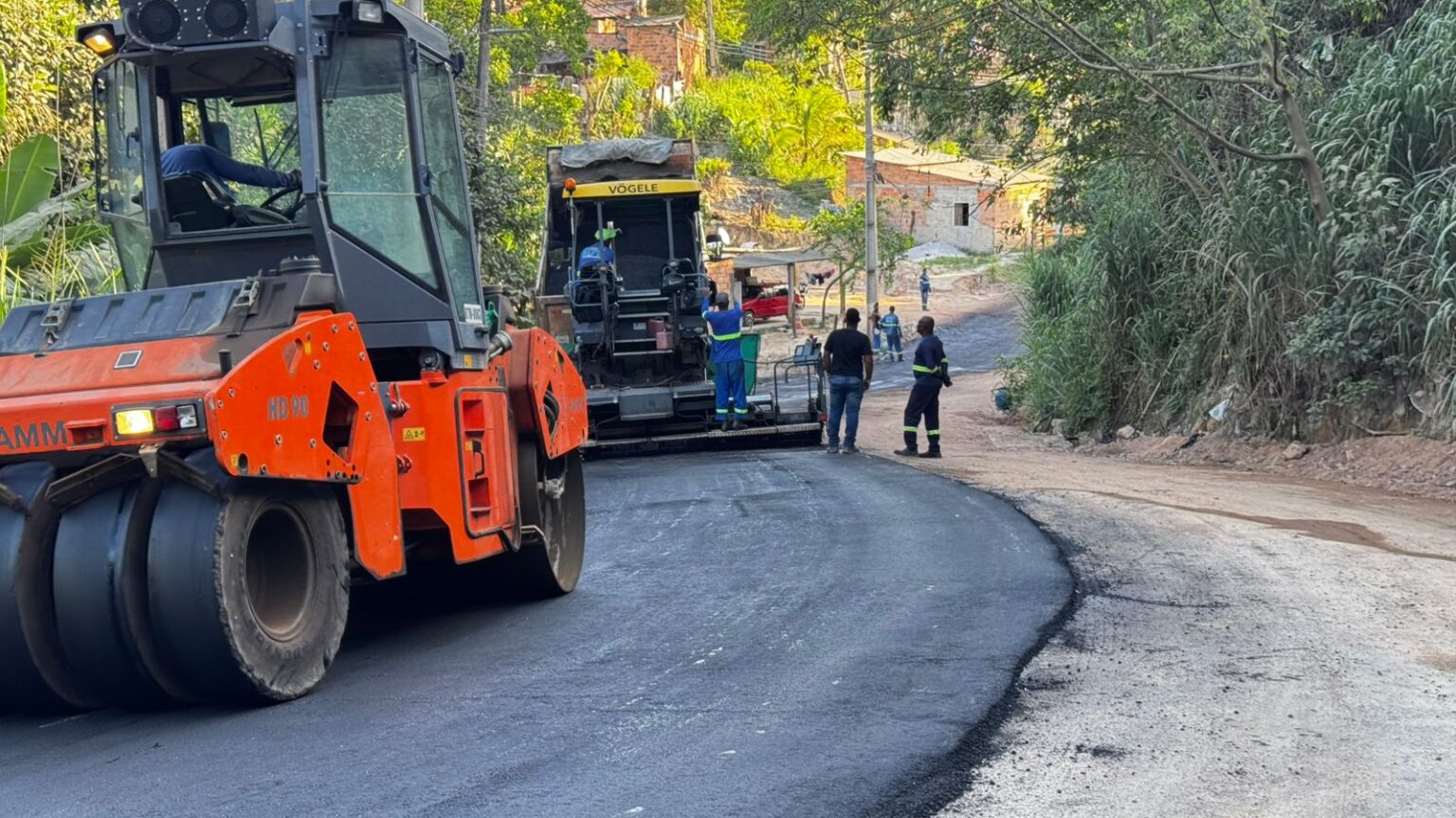 Após obras de drenagem, ladeira do Alecrim ganha nova pavimentação 8