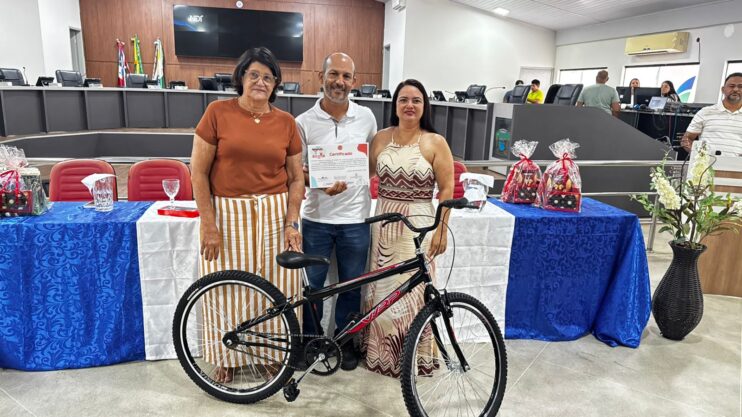 MPT na escola 36 Prêmio Escola Destaque 2025 valoriza estudantes de escolas municipais de Eunápolis 33