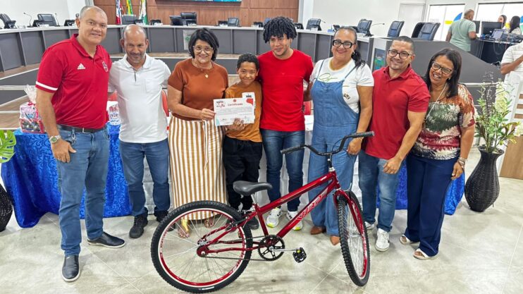 MPT na escola 37 Prêmio Escola Destaque 2025 valoriza estudantes de escolas municipais de Eunápolis 31