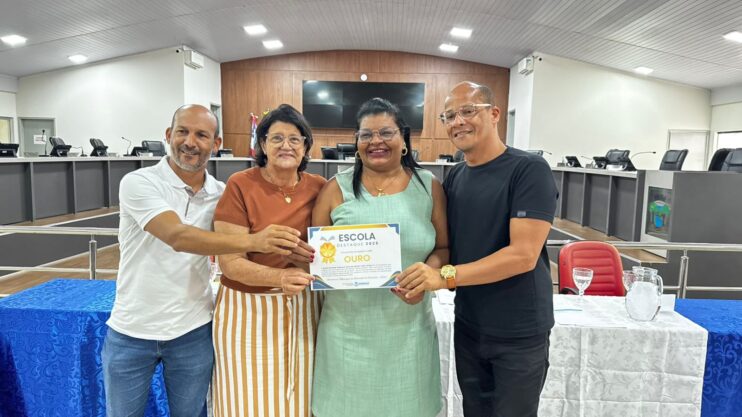 MPT na escola Prêmio Escola Destaque 2025 valoriza estudantes de escolas municipais de Eunápolis 25
