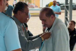 Reconhecimento e Parceria: Prefeito Iêdo Elias recebe Medalha Amigo da Marinha 2025 Reconhecimento e Parceria: Prefeito Iêdo Elias recebe Medalha Amigo da Marinha 2025 117