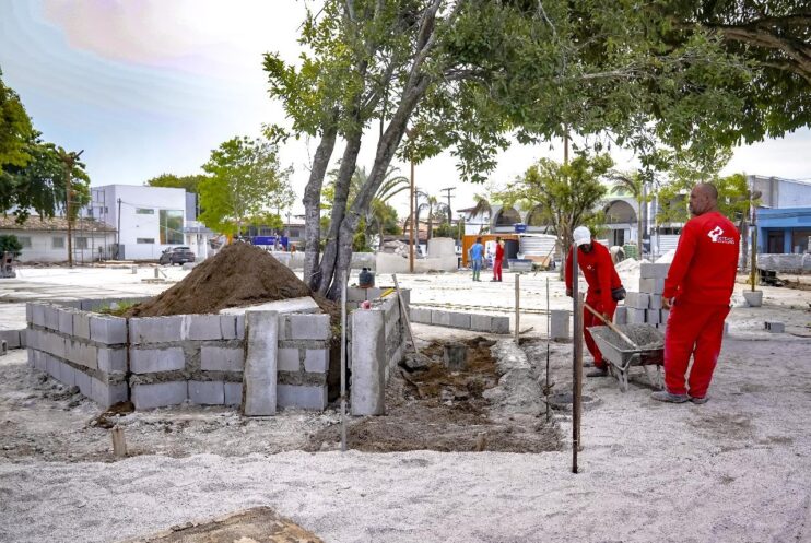 WhatsApp Image 2025-12-14 at 20.49.41 (7) Obras da Praça ACM seguem em ritmo acelerado para grande inauguração no dia 22 de dezembro 12