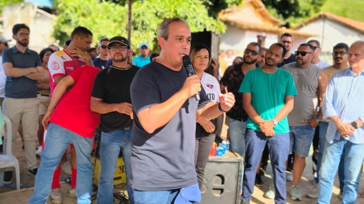 WhatsApp Image 2025-12-15 at 14.31.16 (2) Prefeito Luizinho entrega importantes obras para a população do distrito de União Baiana em Itagimirim 15