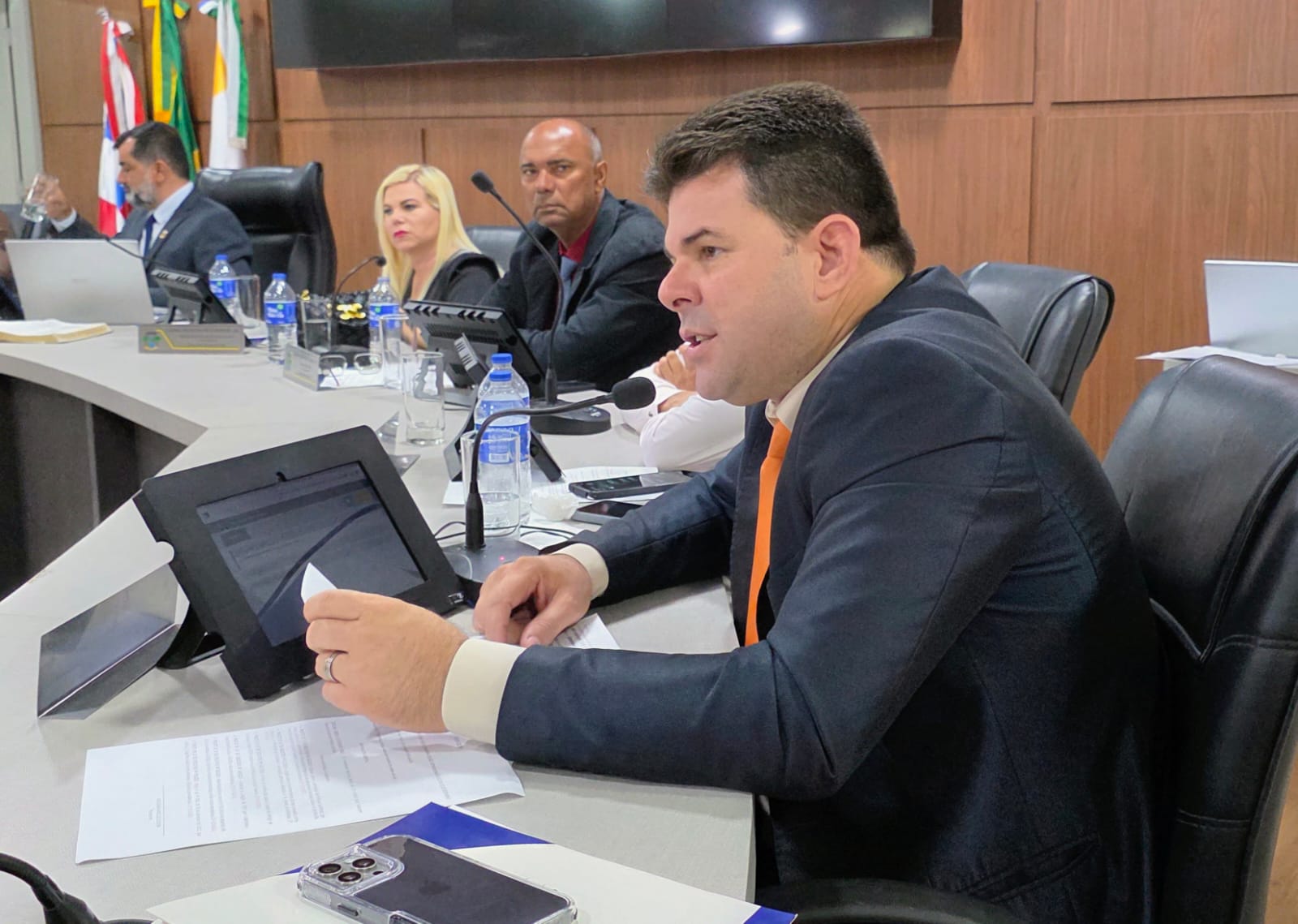 Após aprovação de seis projetos do Executivo, Câmara de Eunápolis entra em recesso 12