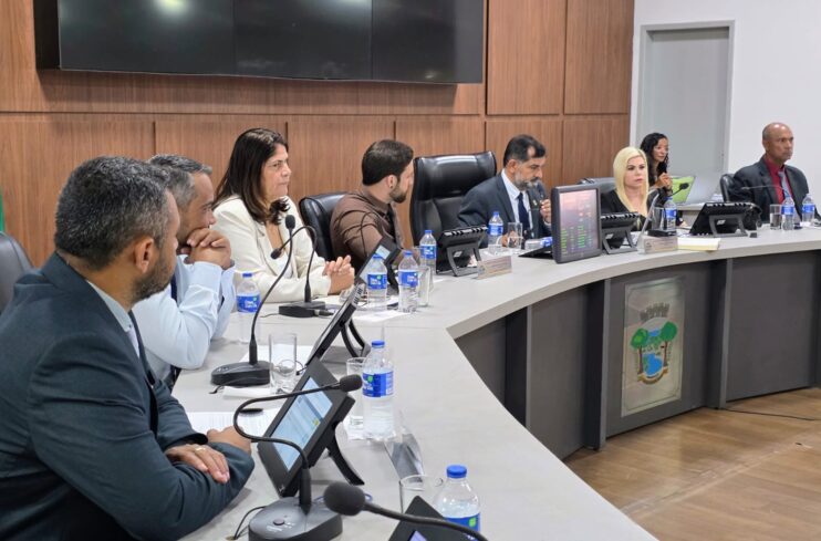 Após aprovação de seis projetos do Executivo, Câmara de Eunápolis entra em recesso 30