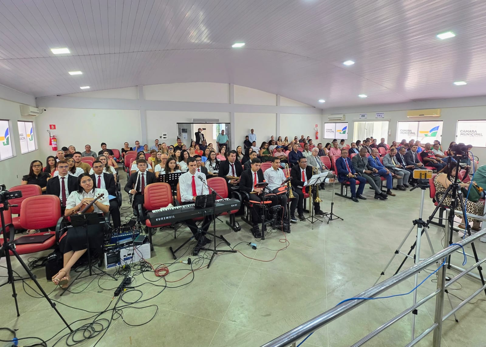 Após aprovação de seis projetos do Executivo, Câmara de Eunápolis entra em recesso 5