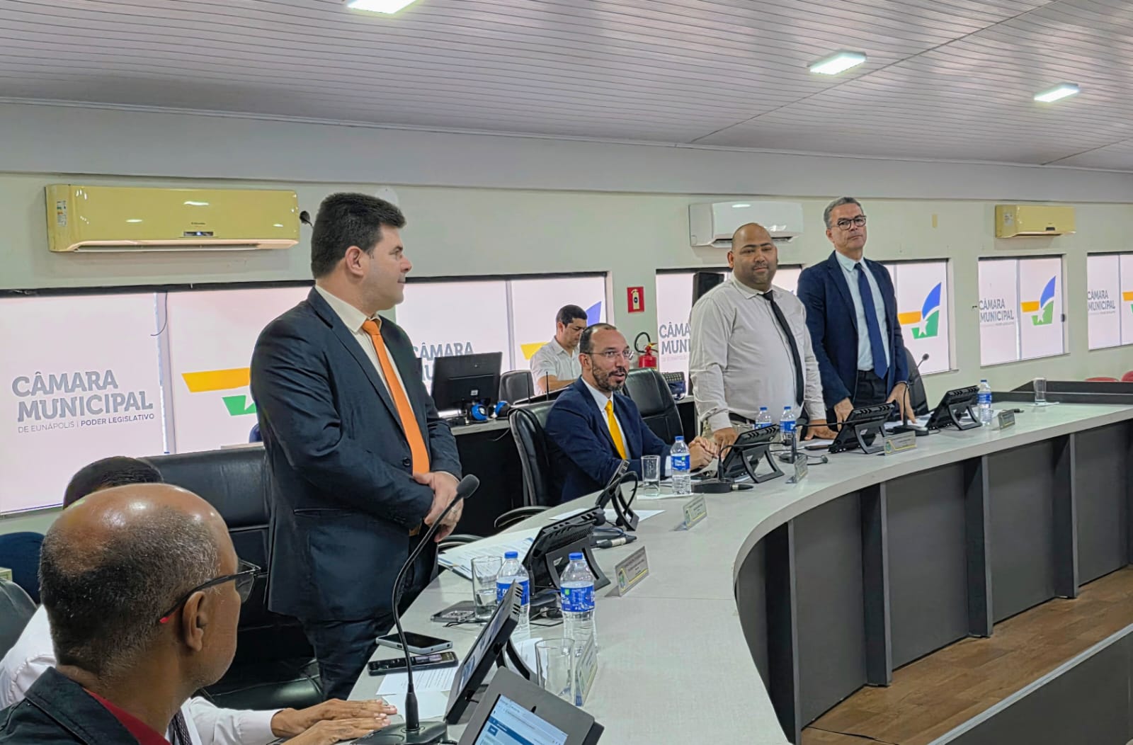 Após aprovação de seis projetos do Executivo, Câmara de Eunápolis entra em recesso 8