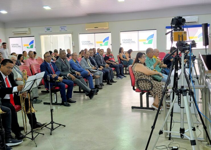 Após aprovação de seis projetos do Executivo, Câmara de Eunápolis entra em recesso 14