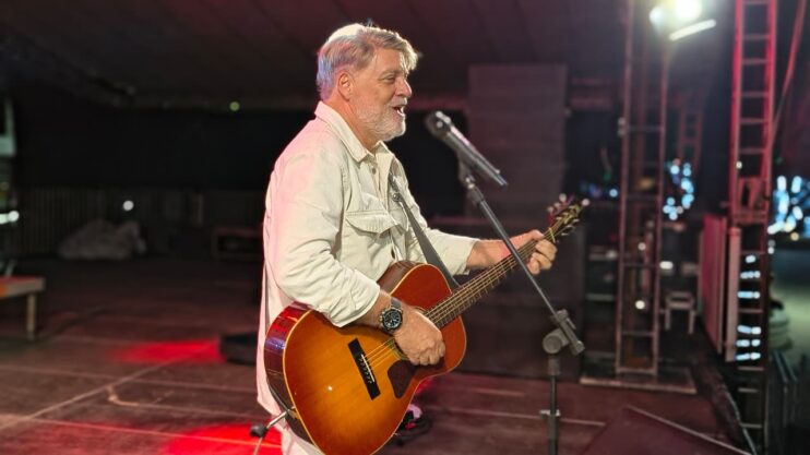 Com muita fé e adoração, evento Itagimirim em Louvor marca a celebração do Natal das Luzes 2025 31