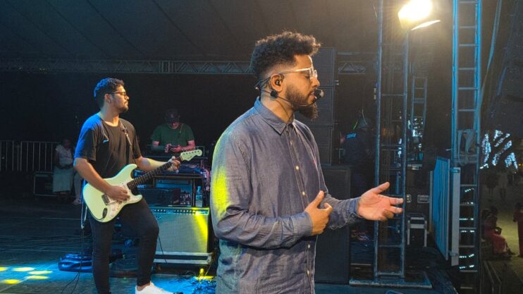 Com muita fé e adoração, evento Itagimirim em Louvor marca a celebração do Natal das Luzes 2025 27