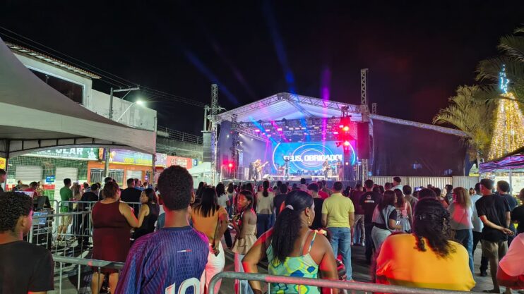 Com muita fé e adoração, evento Itagimirim em Louvor marca a celebração do Natal das Luzes 2025 26